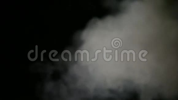 从烟机里冒出来的烟视频的预览图