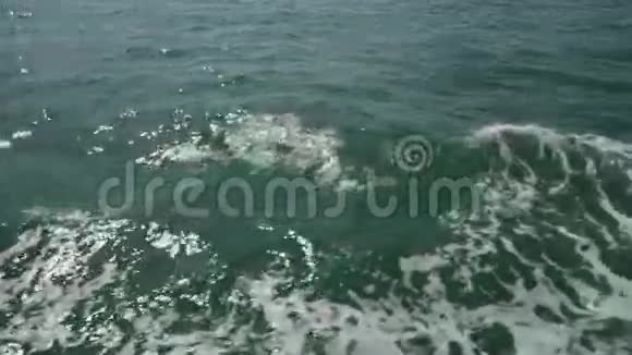海浪的慢动作视频视频的预览图