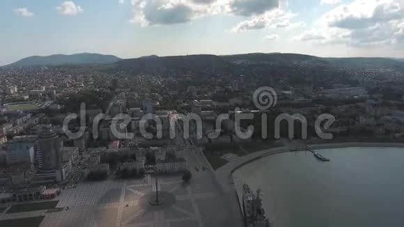 Novorossiysk码头和码头的俯视图视频的预览图