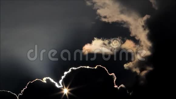 戏剧性的天空云太阳视频的预览图