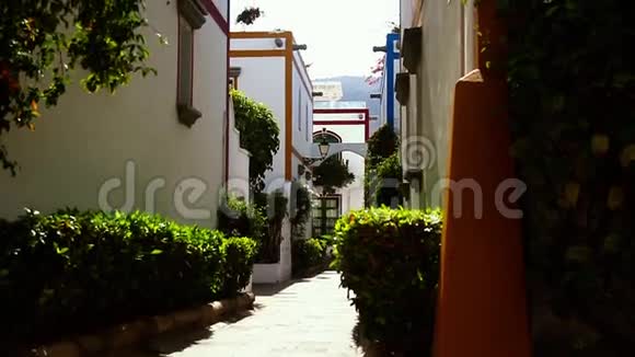 加那利岛莫干港附近的街道视频的预览图