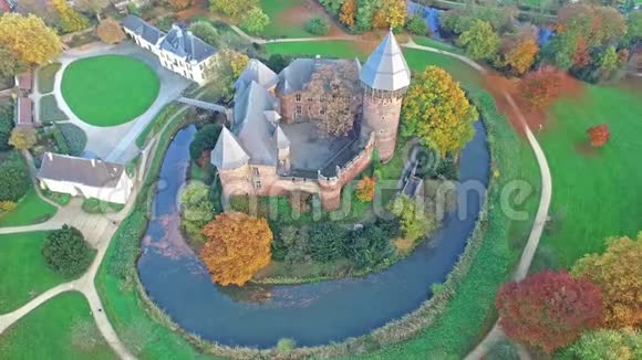 秋季林恩城堡的鸟瞰图德国视频的预览图