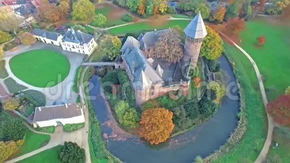 秋季林恩城堡的鸟瞰图德国视频的预览图
