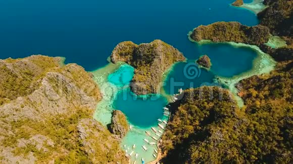 美丽的泻湖在卡扬干湖菲律宾冠状巴拉望视频的预览图