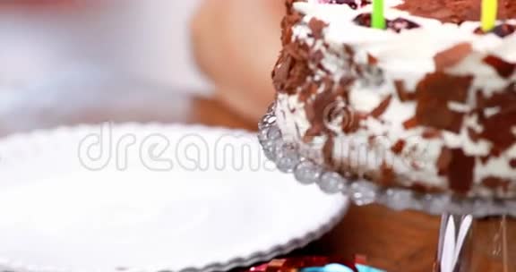 准备一个生日蛋糕视频的预览图