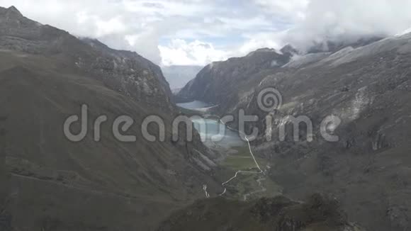 圣克鲁斯穿越华拉斯山脉视频的预览图