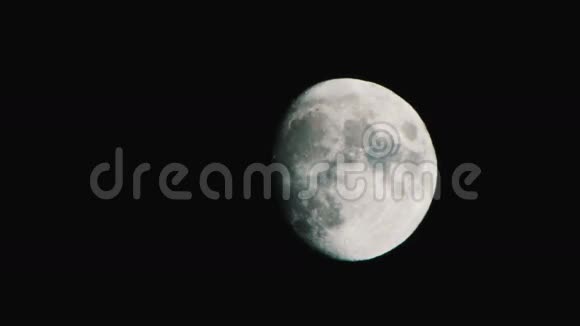 夜空中的满月视频的预览图