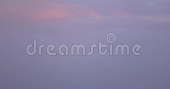 日落金门大桥上空的云视频的预览图