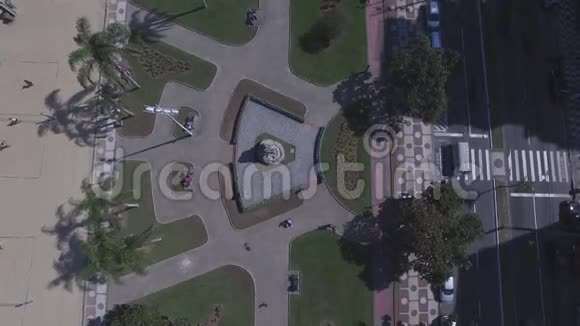 巴西圣保罗州桑托斯市海滩的空中镜头2016年7月视频的预览图
