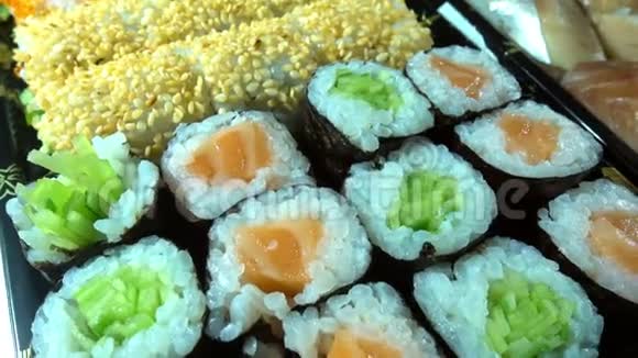 日本传统海鲜寿司视频的预览图