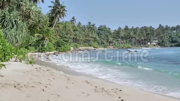 斯里兰卡美丽海滩海洋慢动作4k视频的预览图