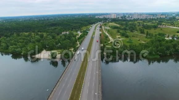 道路桥梁的航空测量视频的预览图