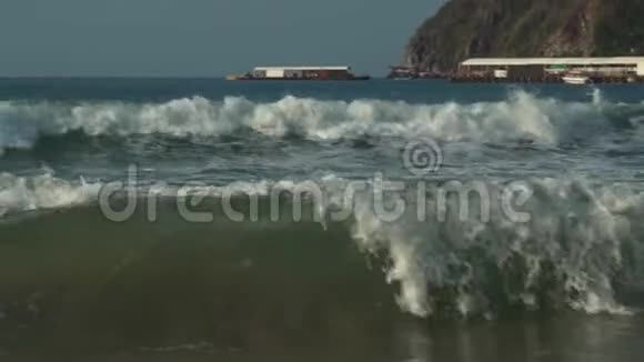 大东海海滩南海强浪慢动作股票录像视频的预览图
