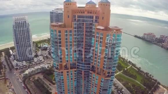 迈阿密高层视频的预览图