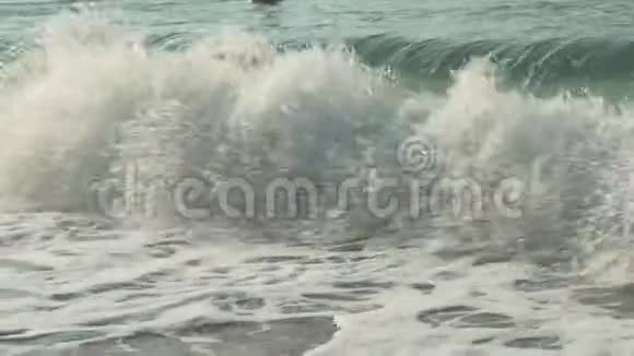大东海海滩南海强浪慢动作股票录像视频的预览图