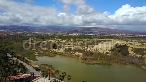 西班牙大加那利沙沙丘航空景观视频的预览图