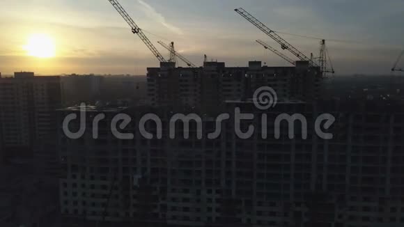现代城市建设与发展的鸟瞰图视频的预览图