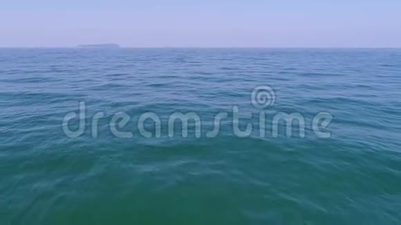 海浅景观带波浪视频的预览图