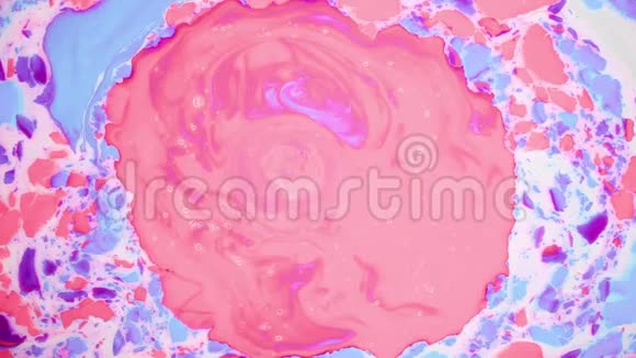 抽象彩色背景镜头水上的油漆污渍埃布鲁艺术大理石纸视频的预览图