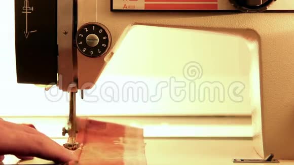 缝纫缝纫机视频的预览图