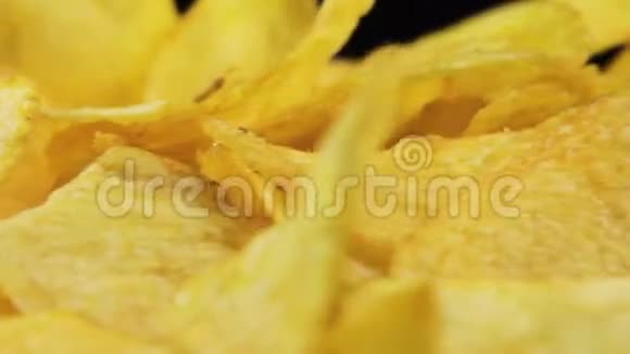 马铃薯芯片旋转视频的预览图