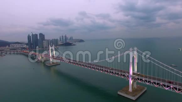 日落光安桥和光加里视频的预览图