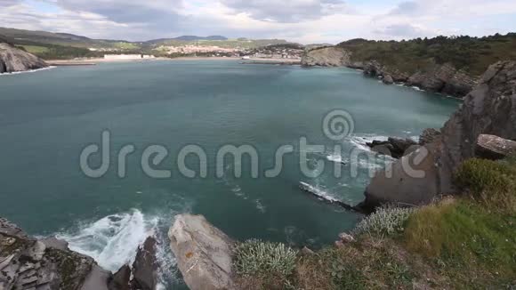 夏季戈里兹镇海岸线西班牙视频的预览图