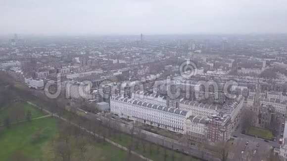 鸟瞰伦敦海德公园英国无人机顶景4KUHD视频视频的预览图