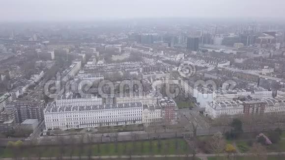 鸟瞰伦敦海德公园英国无人机顶景4KUHD视频视频的预览图