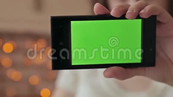 智能手机绿色屏幕视频的预览图