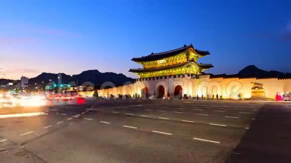 韩国首尔市夜间交通中断视频的预览图