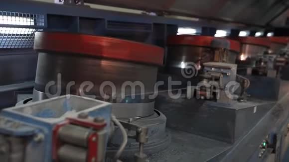 家具厂生产床垫弹簧块生产弹簧机视频的预览图