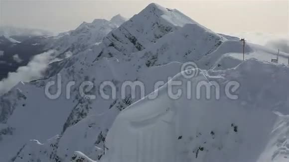 高加索山脉美丽的山峰视频的预览图