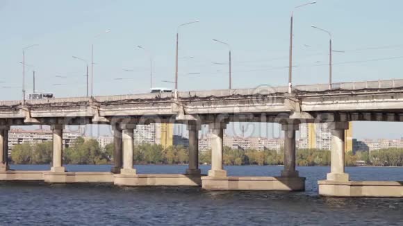 过江的路桥视频的预览图