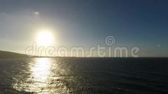 桑托里尼西兰的卡马里火山海滩视频的预览图