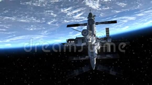 地球上空空间站的飞行视频的预览图