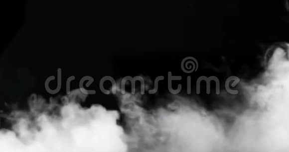 抽象的烟雾慢慢地漂浮在太空中视频的预览图