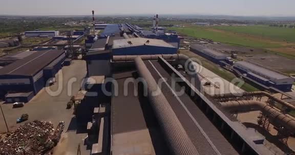 冶金工厂的俯视图视频的预览图