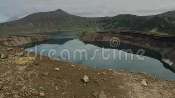 卡尔德拉火山库苏达奇的湖视频的预览图