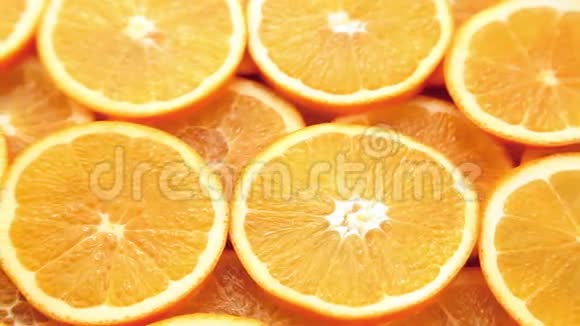 切片水果橙色背景视频的预览图