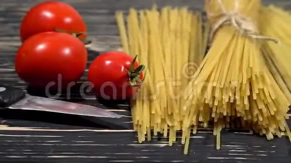 意大利面食原料视频的预览图
