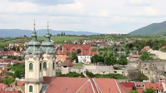 逃离匈牙利的城市视频的预览图