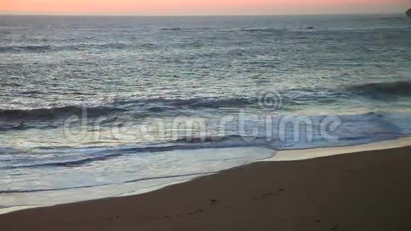澳大利亚海滩日落视频的预览图