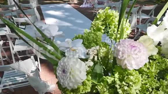 婚礼用花结婚拱门背景视频的预览图