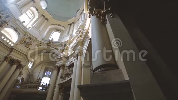 乌克兰多米尼加教会视频的预览图