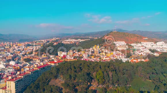 西班牙马拉加市阳光城市全景4k时间间隔视频的预览图