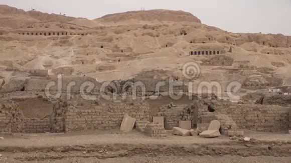 其他埃及的雕像有着寺庙纪念碑的巨石阵视频的预览图