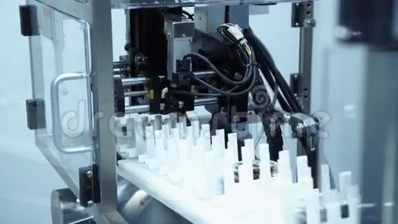 工厂图片洁净室设备和不锈钢机器视频的预览图