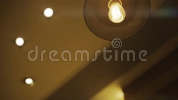 复古灯泡照明系列视频的预览图