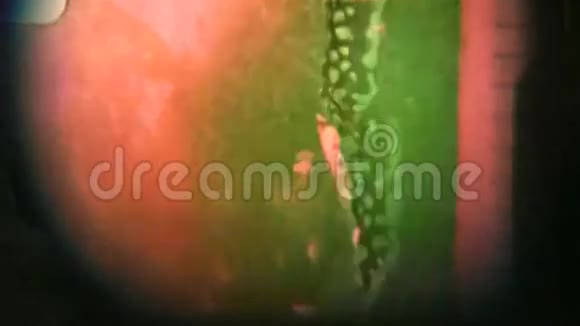 电影Grunge热闪和光漏投影机视频的预览图